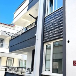 BALIKESİR EDREMİT'TE SİTE İÇERİSİNDE 4+1 TRİPLEKS VİLLA